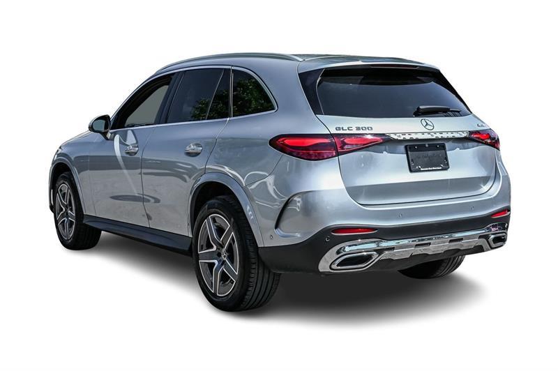 mercedes-benz GLC300 2023 - 8