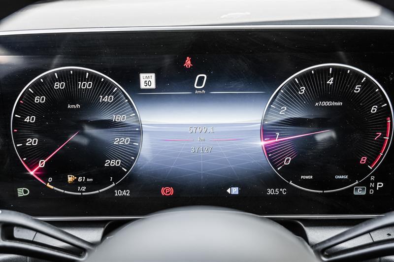 mercedes-benz GLC300 2023 - 22