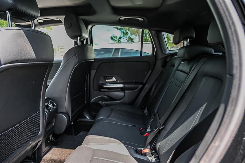 2022 Mercedes-Benz GLA - Image 23