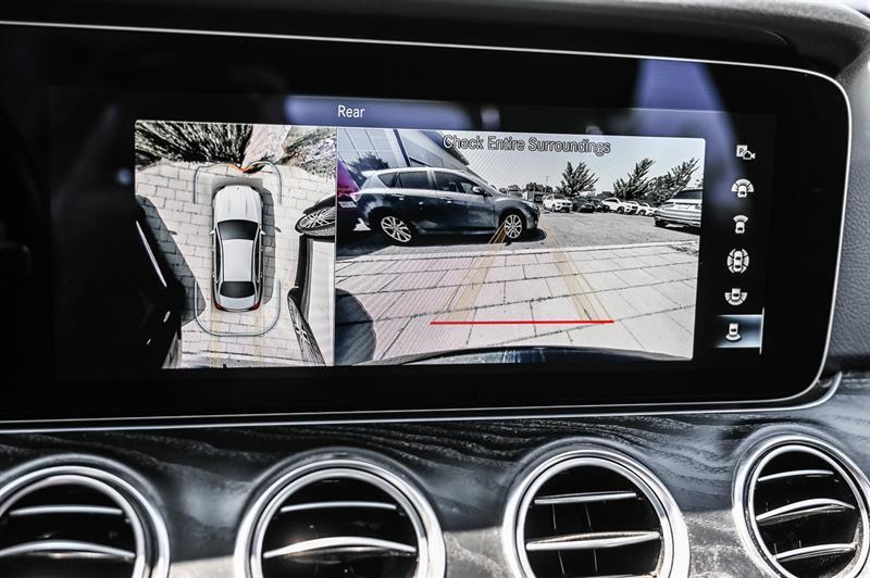 mercedes-benz E450 2022 - 13