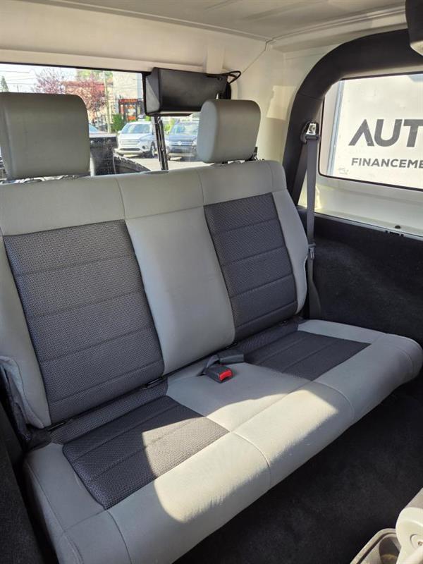 jeep Wrangler 2010 - 12