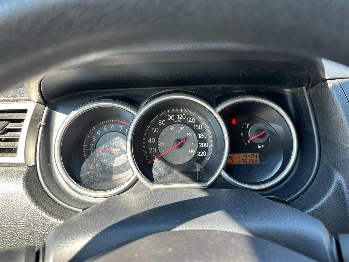 nissan Versa 2009 - 10