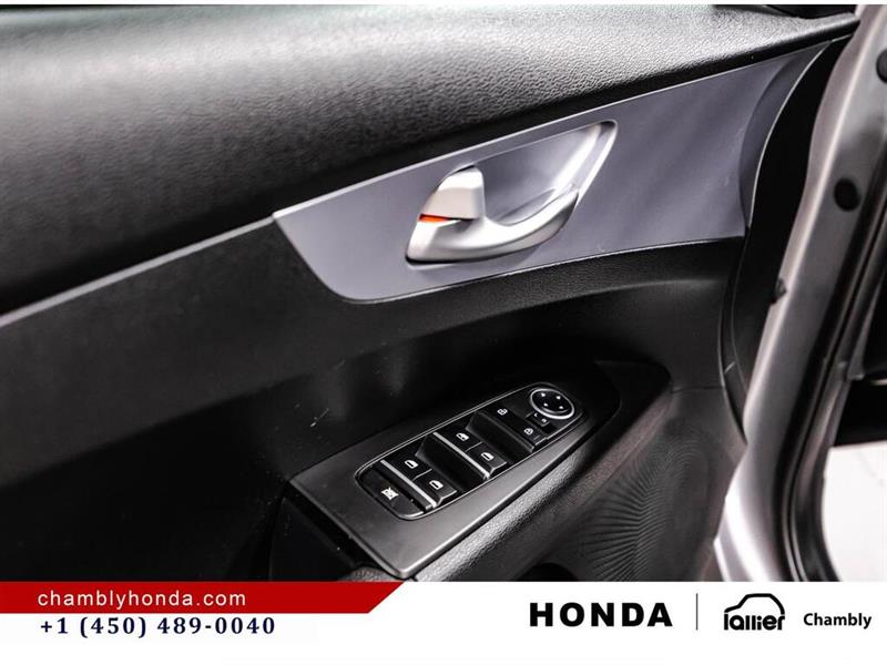 kia Forte 2023 - 11