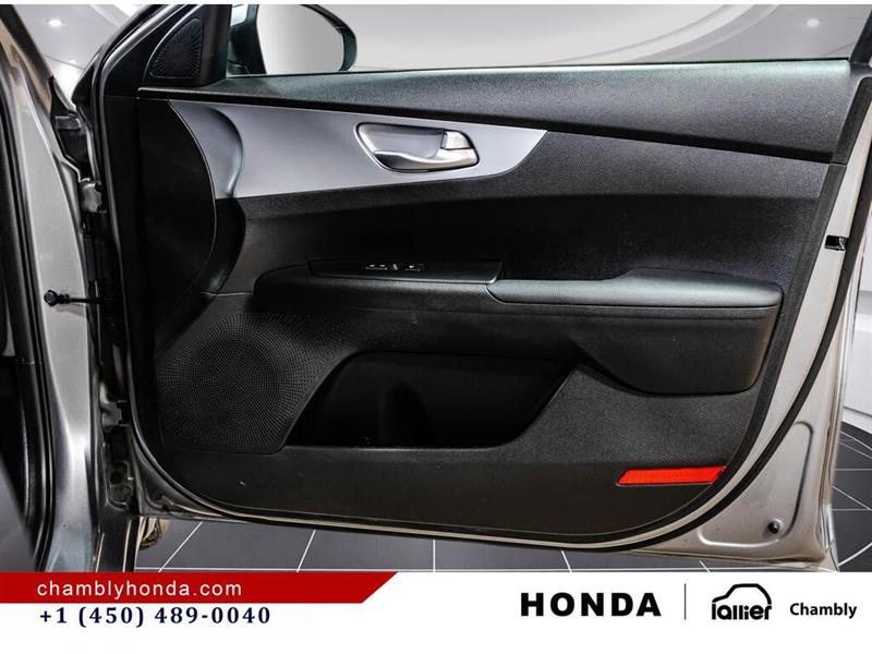 kia Forte 2023 - 16
