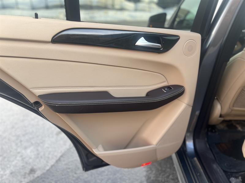 mercedes-benz GLE 2018 - 33