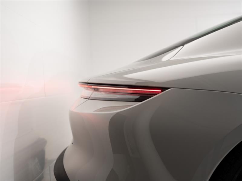 porsche Taycan 2023 - 13