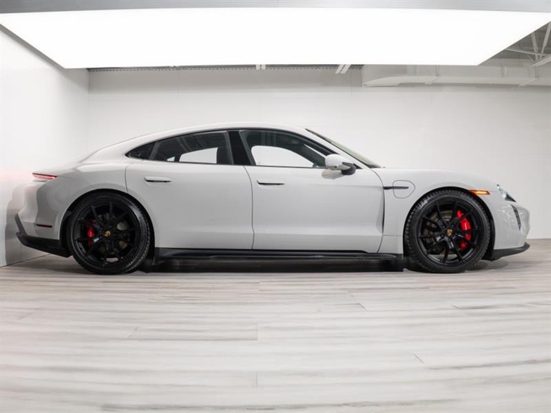 porsche Taycan 2023 - 14