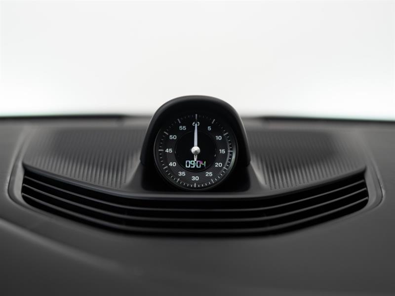 porsche Taycan 2023 - 16