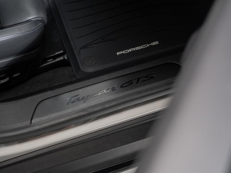 porsche Taycan 2023 - 32