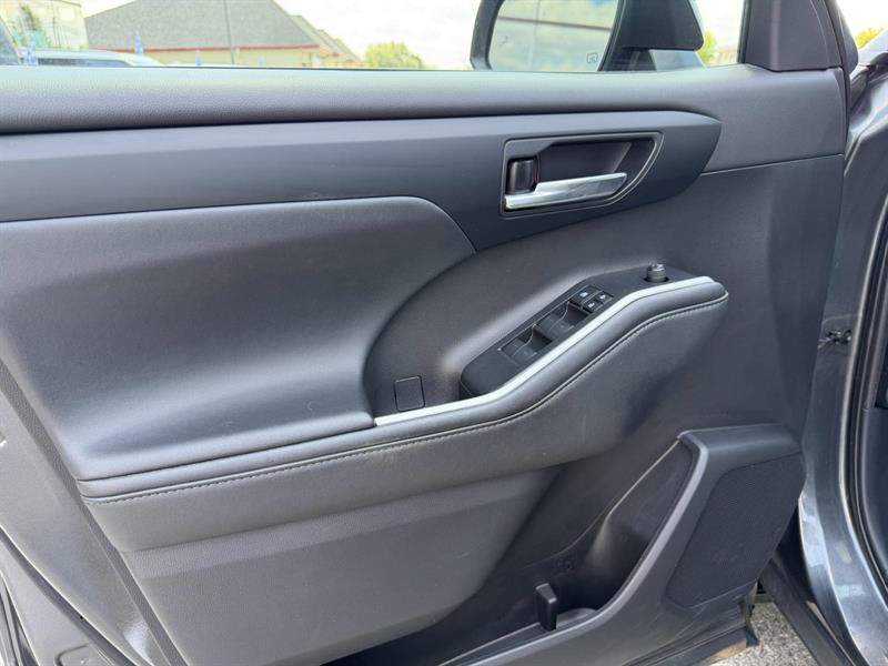 toyota Highlander 2021 - 16