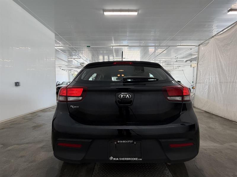 kia Rio 2021 - 5