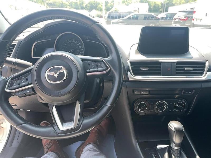 mazda Mazda3 2017 - 9