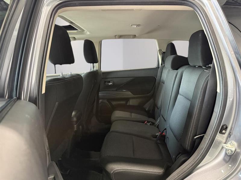 mitsubishi Outlander 2017 - 16