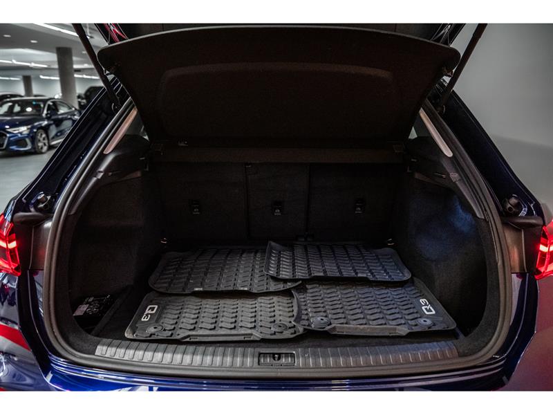 audi Q3 2021 - 10