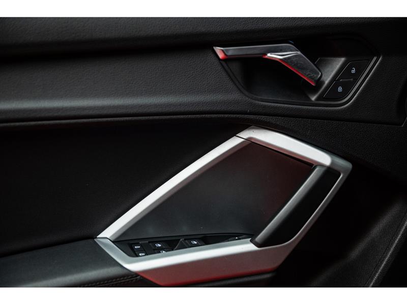 audi Q3 2021 - 11