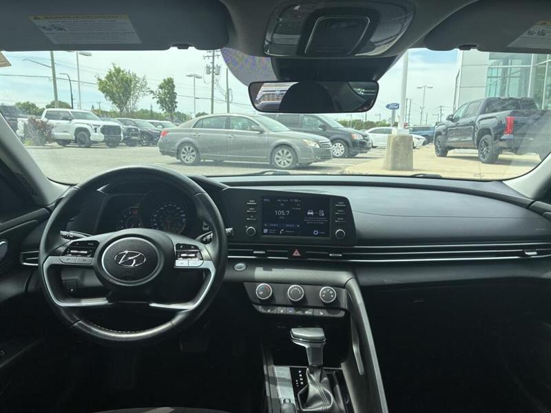 hyundai Elantra 2022 - 14