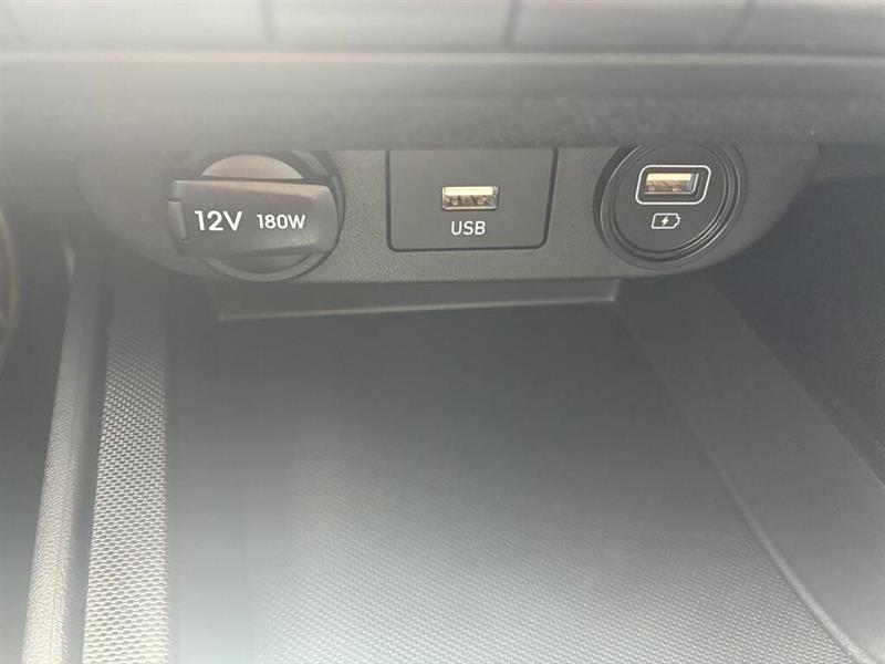 hyundai Elantra 2022 - 25