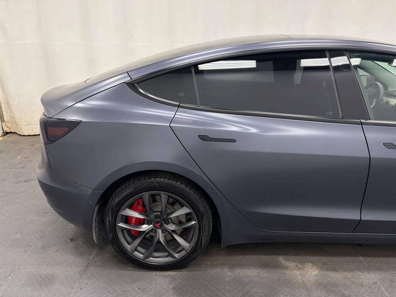 tesla Model 3 2022 - 12