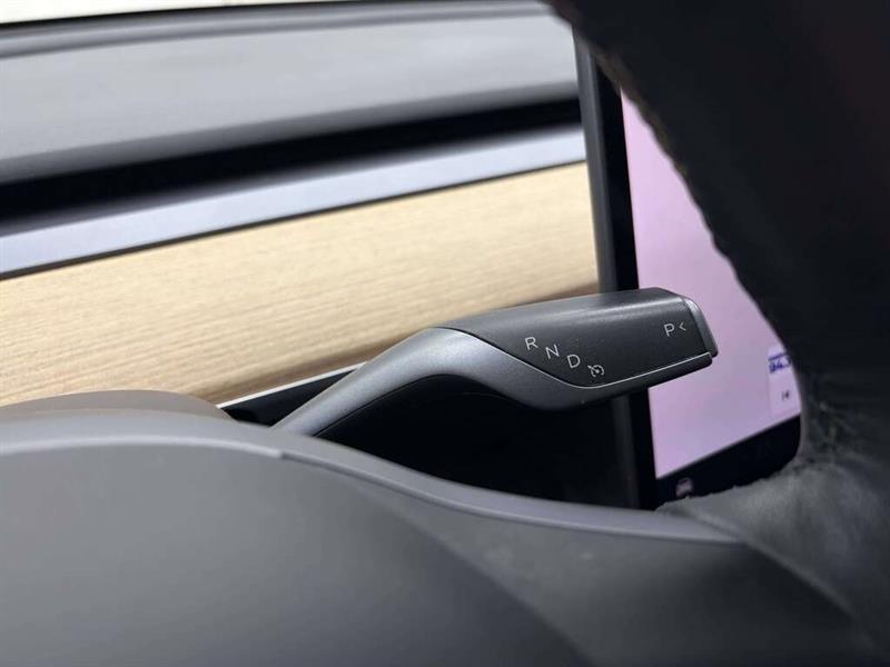 tesla Model 3 2022 - 21