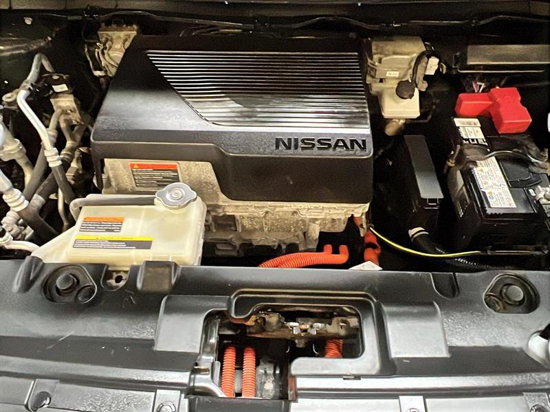 nissan LEAF 2022 - 11