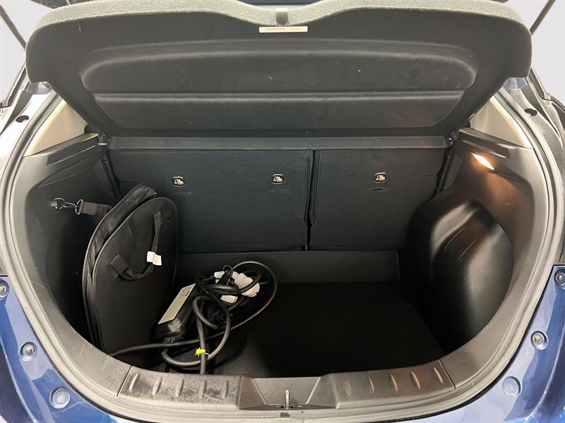 nissan LEAF 2022 - 12