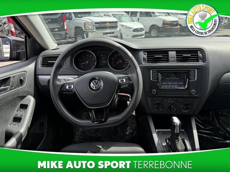 volkswagen Jetta 2017 - 9