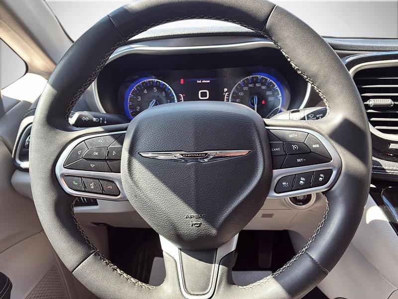 chrysler Pacifica 2023 - 12
