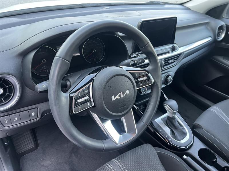 kia Forte 2023 - 14