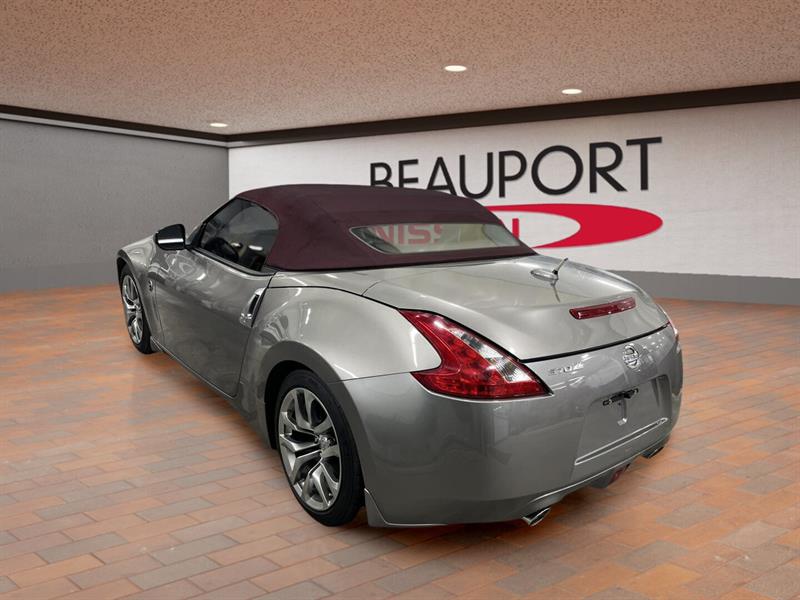nissan 370Z 2010 - 6