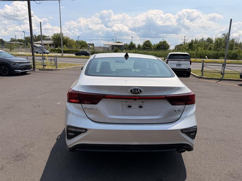 kia Forte 2020 - 8