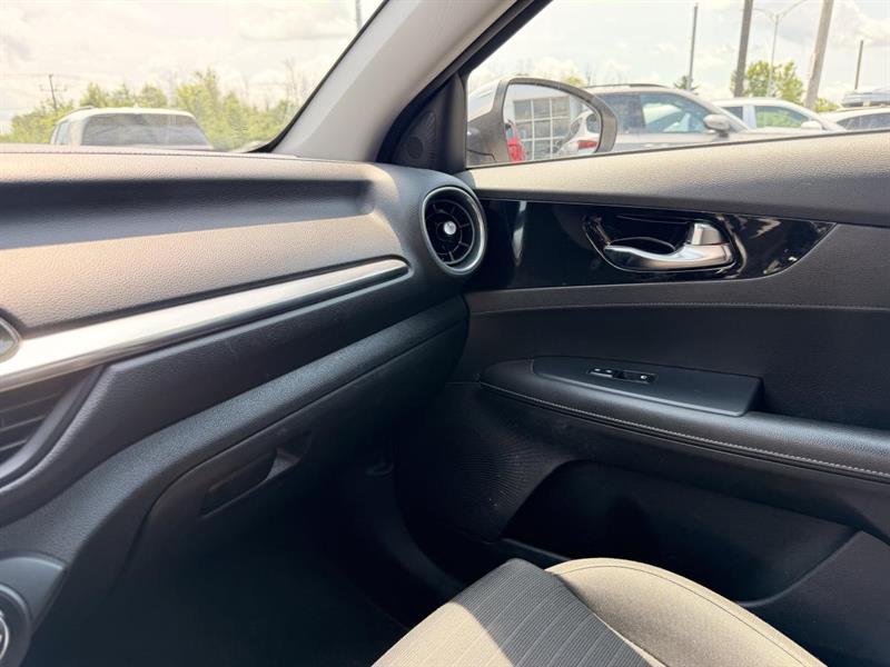 kia Forte 2020 - 25