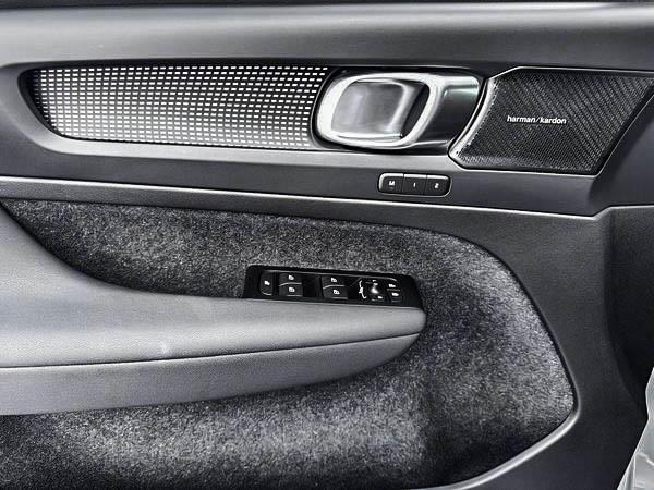 volvo XC40 2022 - 12