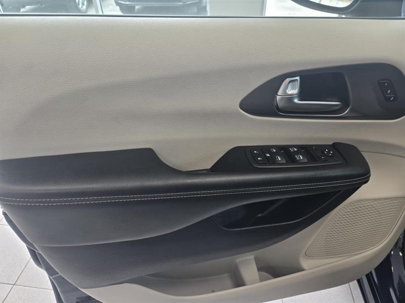 chrysler Pacifica 2023 - 11