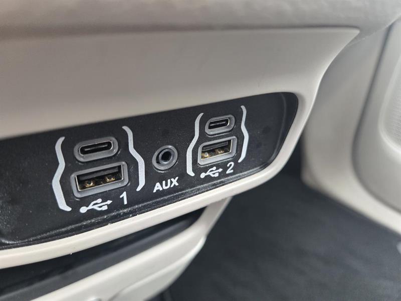 chrysler Pacifica 2023 - 22