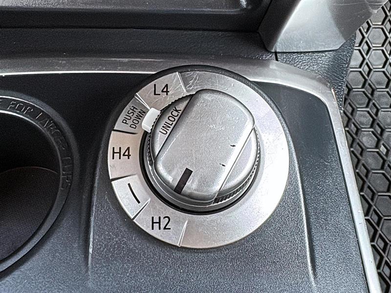 toyota 4Runner 2021 - 24