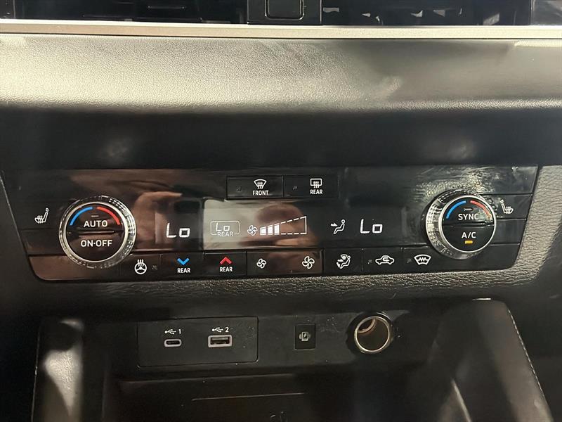 mitsubishi Outlander rechargeable 2025 - 16