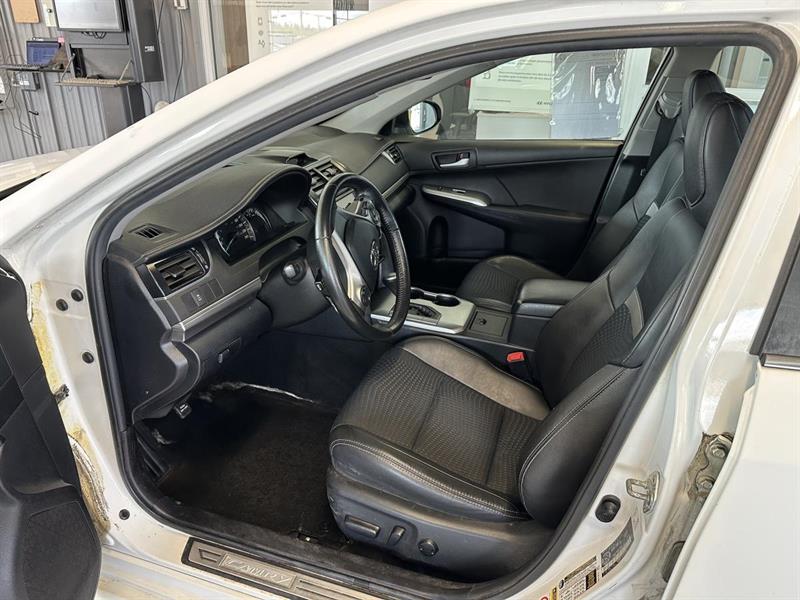 toyota Camry 2012 - 11