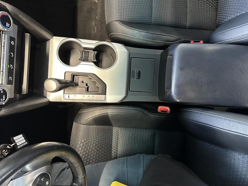 toyota Camry 2012 - 24