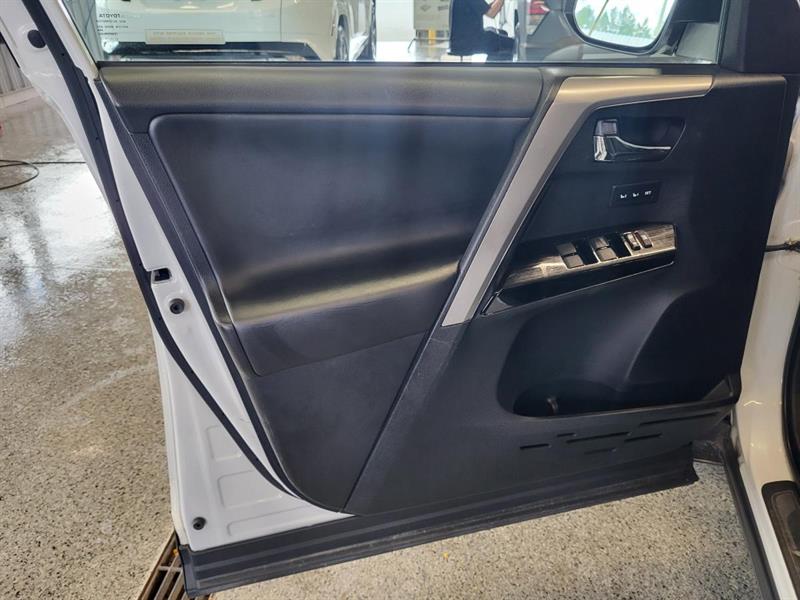 toyota RAV4 2018 - 10