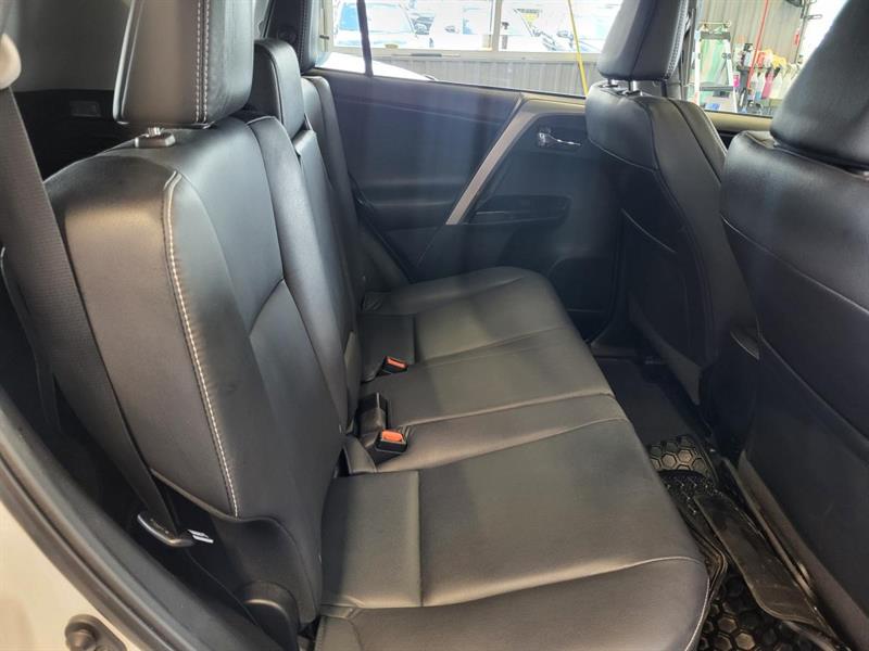toyota RAV4 2018 - 16