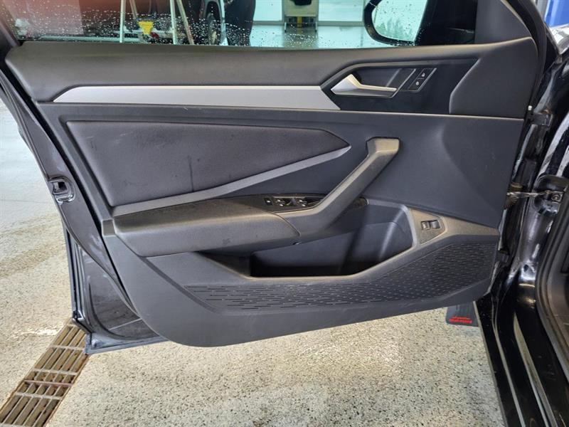 volkswagen Jetta 2019 - 11