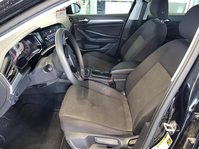 volkswagen Jetta 2019 - 12