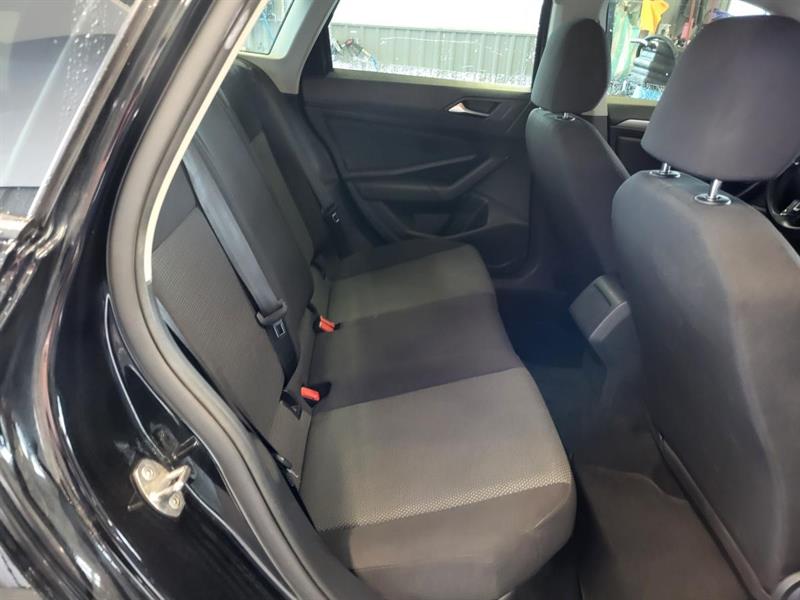 volkswagen Jetta 2019 - 16