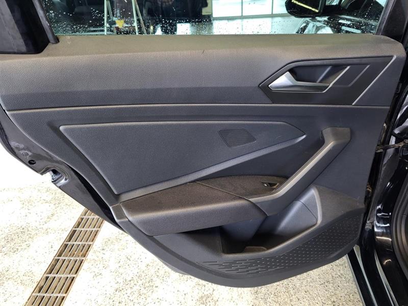volkswagen Jetta 2019 - 17