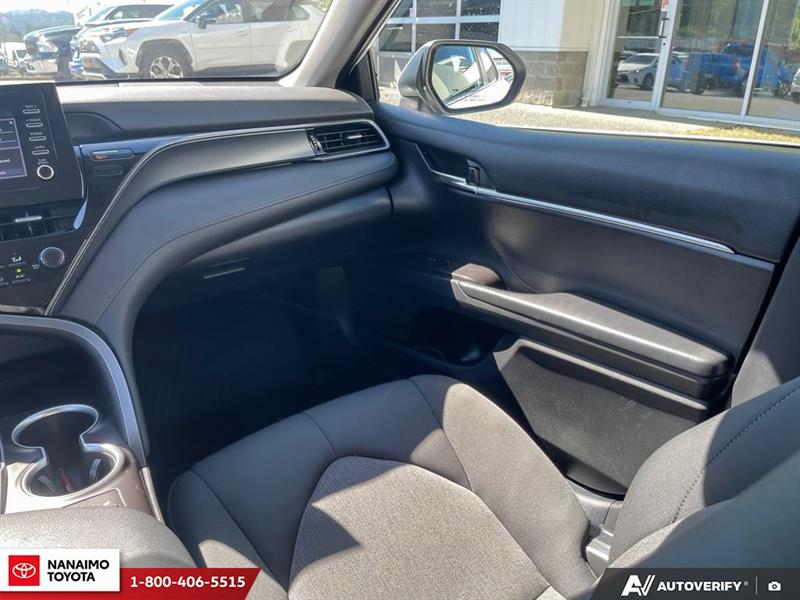 toyota Camry 2022 - 25