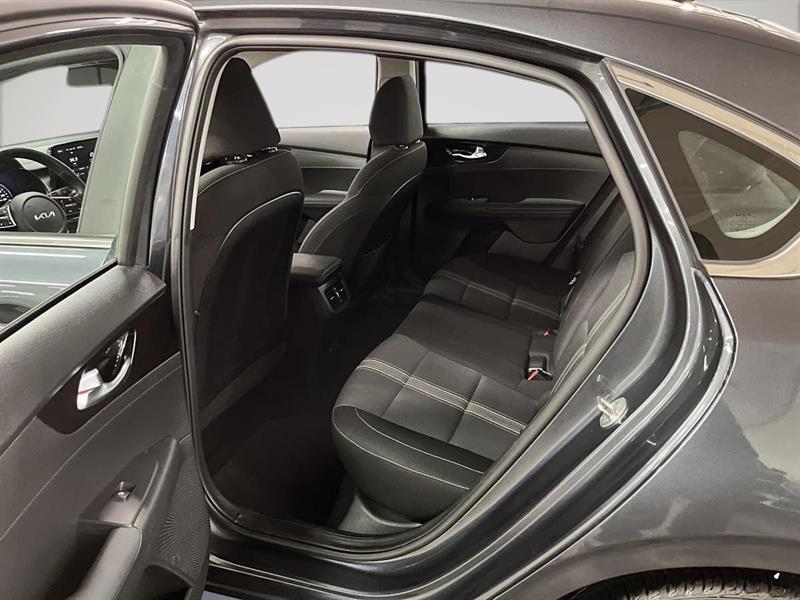 kia Forte 2023 - 21
