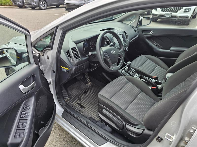 kia Forte 2018 - 8