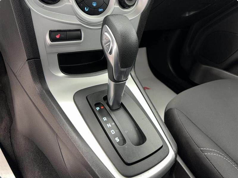 ford Fiesta 2017 - 13