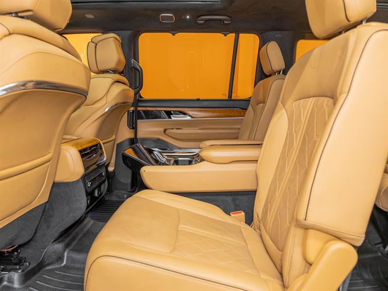 jeep Grand Wagoneer 2022 - 31