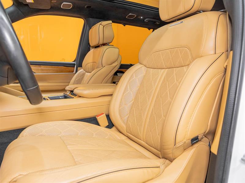 jeep Grand Wagoneer 2022 - 11